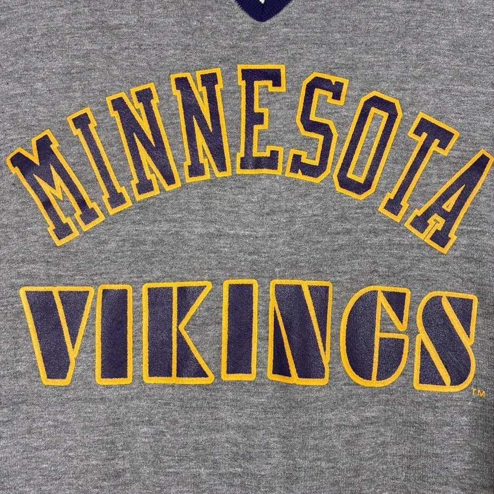 Vintage Minnesota Vikings Sweatshirt Mens Large Gray Russell Athletic USA 90s